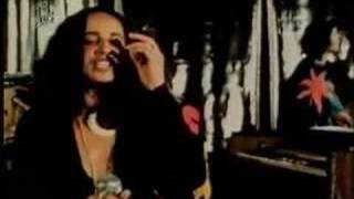 Maria Bethânia interpretando Rosa dos Ventos