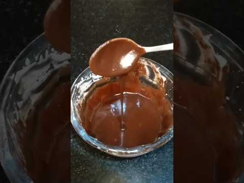 How to melt dark chocolate in microwave 😋🍫 #shortvideo #shorts #yt #viral