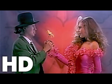 Videoclip de Saliva — Thalia