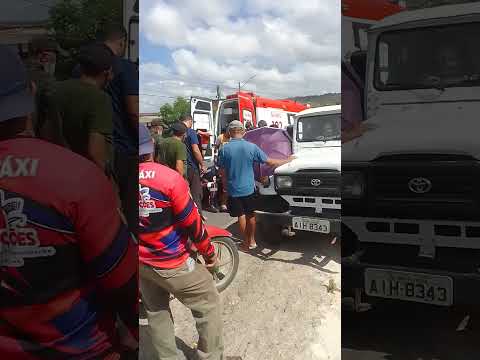 24/10 acidente na encruzilhada joao Alfredo pe