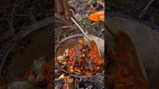 Download lagu FIND FISH, COOK IT DIRECTLY WITH SPICY CHILI SAMBAL #cookingintheforest #spicychilisambal #cookin... mp3