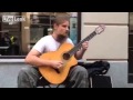 Guitariste de rue virtuose