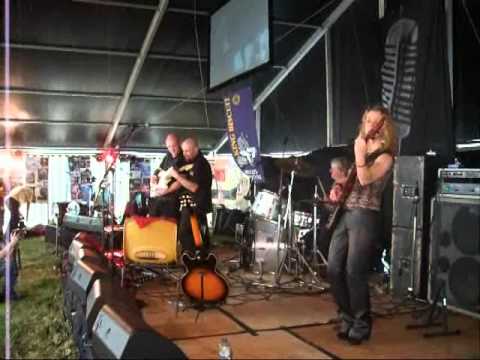 The Lyndon Anderson Band at Worthenbury 2012 - "Leavin' For Memphis"
