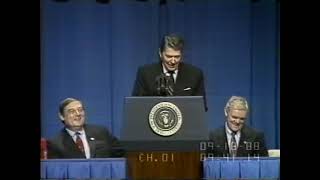 Ronald Reagan manure / fertilizer farm joke about Democrats & Republicans told 9/14/1988 in Missouri