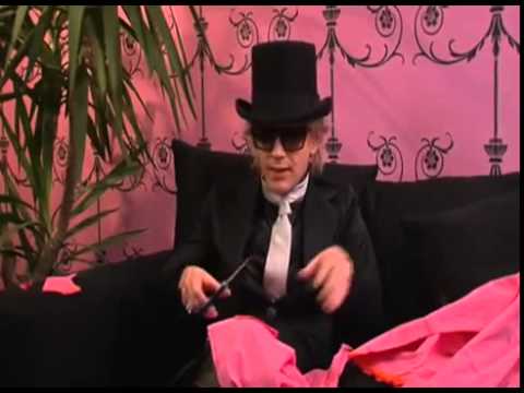 ALEX LUTZ  Sketch Karl Lagerfeld