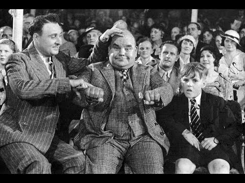 Dick Henderson singing 'She's Such a Comfort To Me'  - 1930