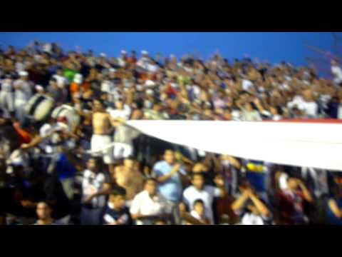 "San Martin vs Central Cordoba Alentando al Ferro En Tucuman" Barra: La Barra del Oeste &bull; Club: Central Córdoba