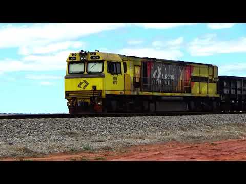 🚛🚆 Iron ore trains and a few trucks along the Geraldton Mt. Magnet Road.
