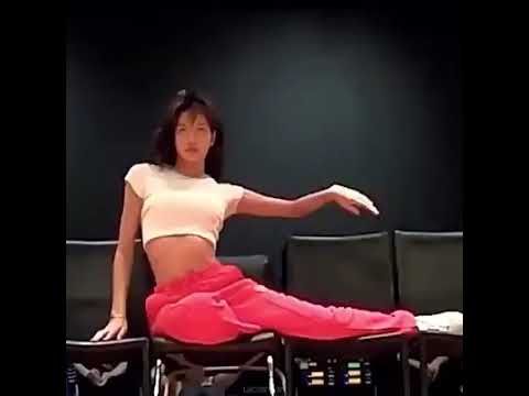 “lisa, a genius of learning and mastering” - Choi Young Joon, choreographer (Good Thing),crd-owner "