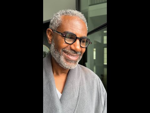 When Mike’s family turns Thanksgiving into Uber eats for Mr. Mitchell!