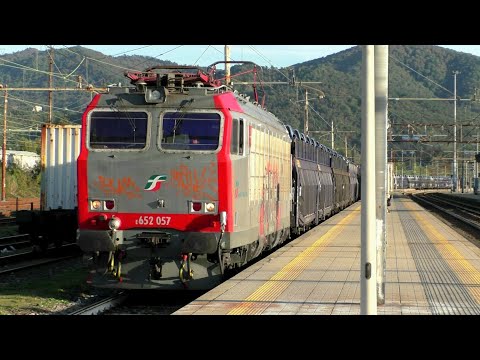 E652.057 Mir con bisarche cariche di Toyota in arrivo partenza e manovre ad Arquata Scrivia