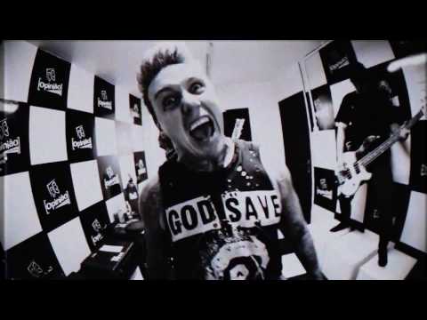 Papa Roach - Crooked Teeth (Official Video)