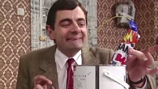 Mr. Bean - Painting with Fireworks