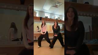 this and a function 😝 #dance #drake #partynextdoor #viral #dancer #nokia #partynextdoor