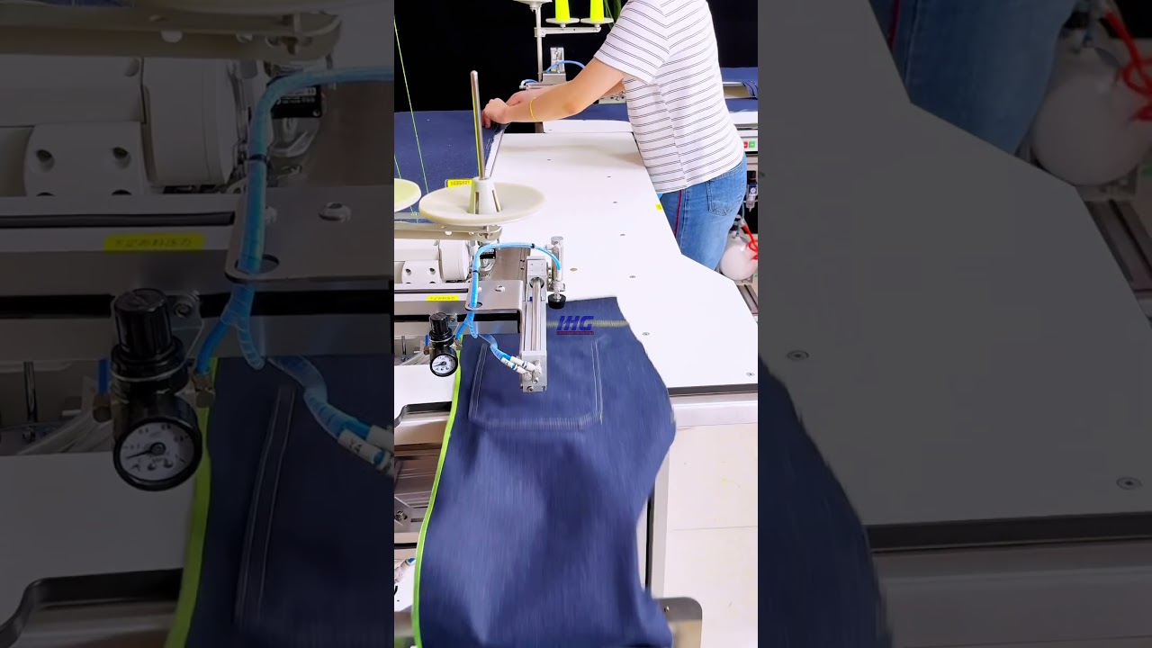 Automatic Serging Unit Overlock Sewing Machine 4 Thread Easy Operation #Shorts