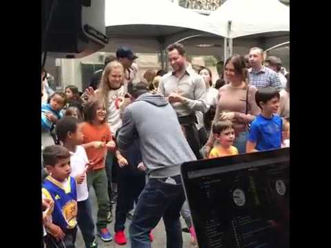 Derek Blasberg,Nick Brown & Dasha Zhukova,and children