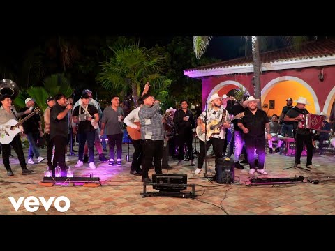 Grupo DLM & Los De La C - El Convoy Del Pelo Chino