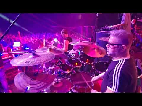 Majka & Nika és a Ők - Füttyös live at Papp László Sportaréna drumcam 🤘