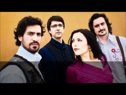 Parva Que Sou - Deolinda [with English Subtitles]