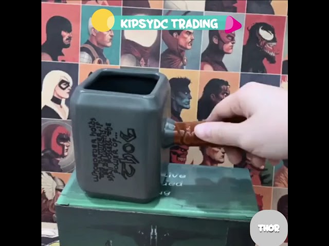 Vídeo relacionado con Taza Martillo de Thor, Taza de Café Grande Divertida, Tazas 3D Temáticas de Marvel, Tazas de Café Personalizadas, Taza de Té de Cerámica, Regalo para Compañeros de Piso o de Trabajo, 600ML (Estilo B)