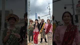 Download lagu Tepuk Amai-Amai in public during Malaysia day! 🇲🇾❤️ mp3
