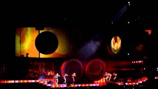 Rihanna ft. Nicki Minaj-Raining Men @ Sportpaleis Antwerp 11-11-2011