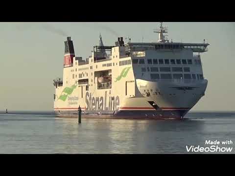 Stena Line Fähre Skane plus TT - Line  Tom  Sawyer beim Einlaufen in Warnemünde  am Abend 1.6.2020