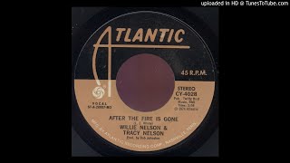 06 After the Fire Is Gone-Willie Nelson &amp; Tracy Nelson
