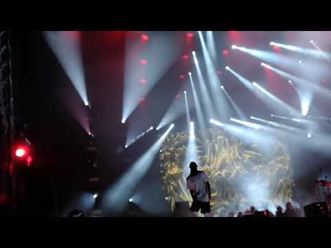 Carla's Dreams x Blacklist - Baila Conmigo live @The Artist Award