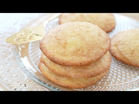 Soft & Chewy Snickerdoodle Cookies|Apron
