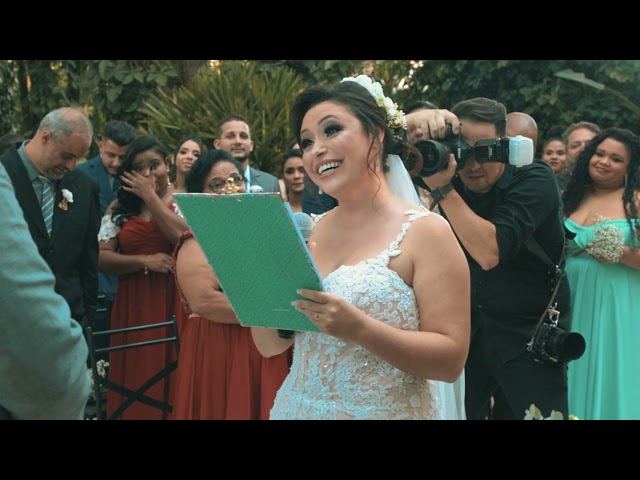 Maquiagem; Making of; Noiva; Noivo; Pré Wedding; Street Wedding; Celina Munhoz; Adriana Kruger; Manu Garcia; Camarim Madri; Wandering Wedding; São Francisco de Paula; Fotografia de Casal; Fotografia de Casamento; Pré Wedding; São Leopoldo; Belo Horizonte;'