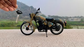 Royal Enfield New Classis 350 Scale 1:12 Model | 1:12 | Commando Sand | Royal Enfield Store |