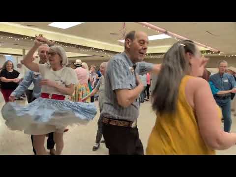 Mike Richard calling at  Singles & Doubles in St. Louis, MO 4/12/25.