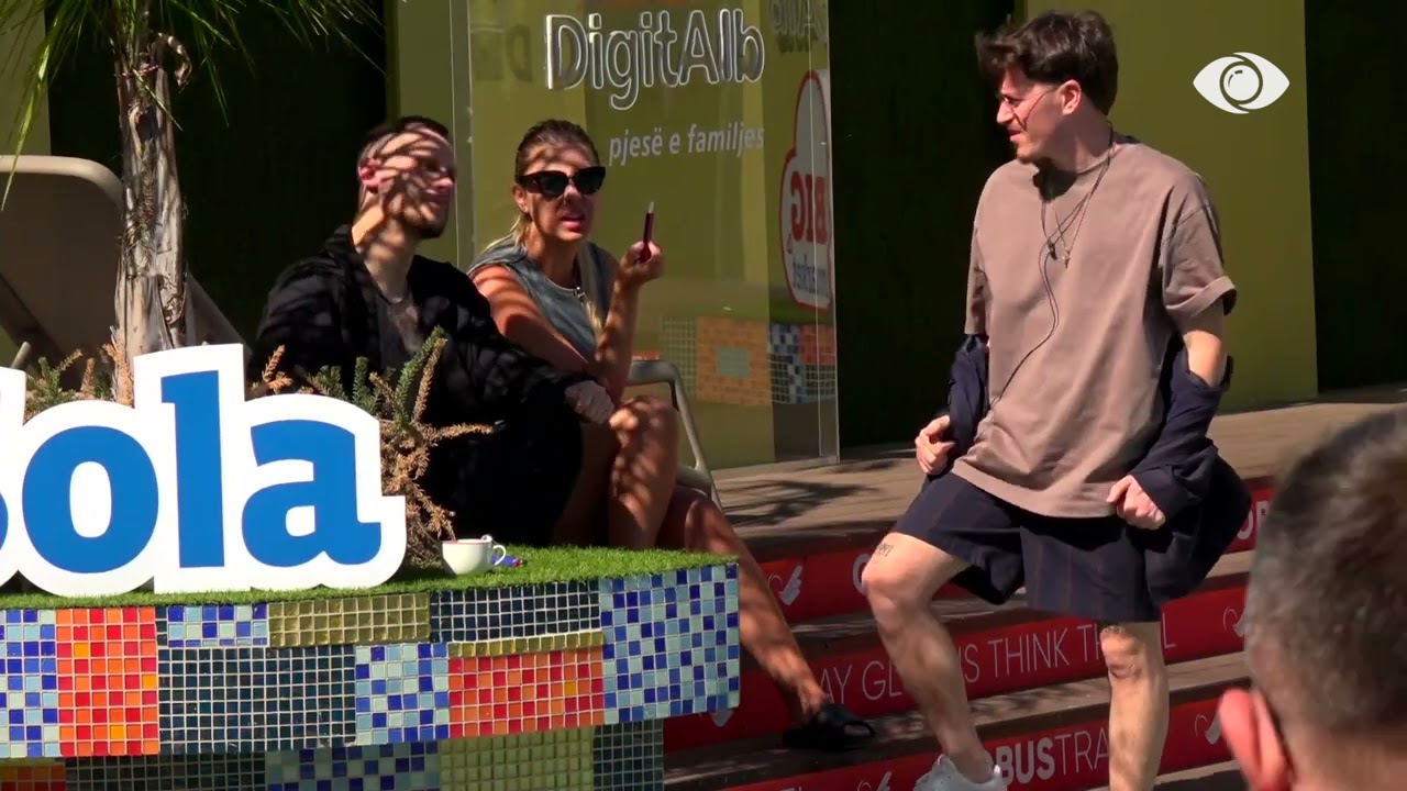 “Me thjeshtësi, jo me tangerllëk…”/ Juli debaton me Riken