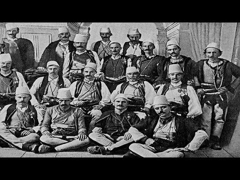 TROJE TË PËRGJAKURA / PLAVA DHE GUCIA