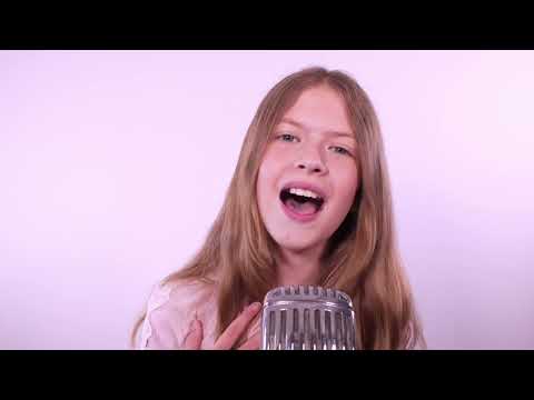 Yasmina Daria Longher -  Mai stai                                    Academia de Arte Modus Vivendi