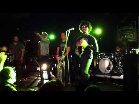 Jazzanova feat Paul Randolph - I Human (live at A38, Budapest) HD