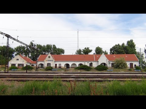 A szabadbattyáni vasútállomás 2020. júniusában
