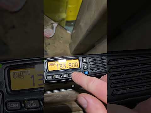How to program an ICOM IC-A120