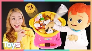 [엘리] 꼬마 캐빈과 맛집여행 보드게임 대결 놀이 | 캐리앤 토이즈