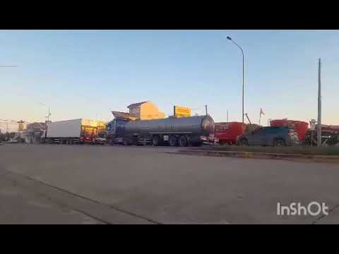 Algunos camiones y buses en RN19 , ciudad de San Francisco , Cordoba . video 29