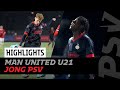 COLYN, BABADI & SCHIKS zorgen voor knappe zege! ? | Highlights Manchester United U21 - Jong PSV