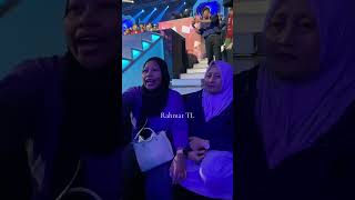 Download lagu Mamah Dede April dan mama Tasya lagi ngerumpi saat konser mp3