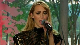 Agnes sjunger &#39;One Last Time&#39; hos Moraeus Med Mera Sommaren 2012