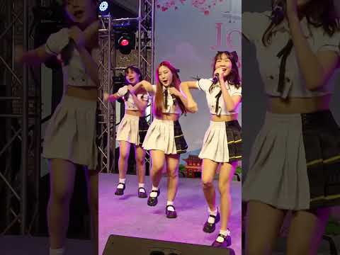 U - ink peach you stage performance fancam @themarketbangkok1071 the journey 18-6-2566