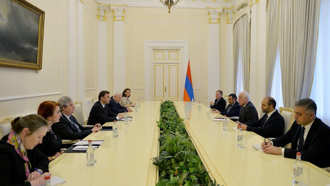 Ermənistan Cənubi Qafqazda sabit sülhə nail olmaq üçün öz mövqeyində qətidir: Vahagn Xaçaturyan ATƏT sədri ilə görüşüb