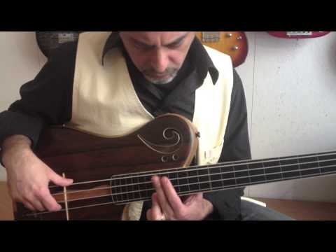 Jacaranda Proxima de Sensi - semi-acoustic bass - demo 1