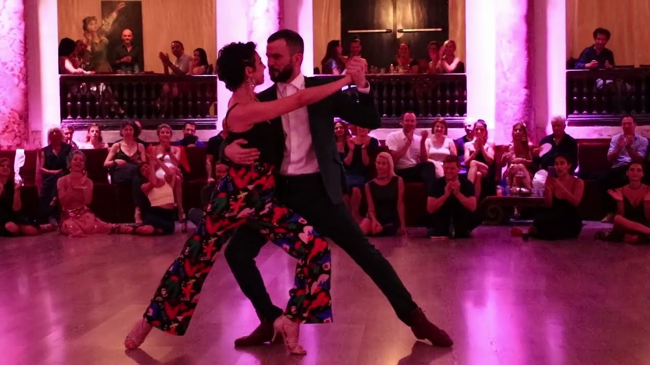 Rocío Lequio y Bruno Tombari - "Amurado" (Orquesta Pedro Laurenz)