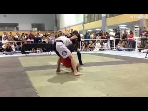 衝撃の結果！男 vs 女の試合で男がまさかのギブアップ　総合格闘技