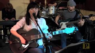 Lena Hall Rehearses “Sulk” From Radiohead Tribute Show at Café Carlyle